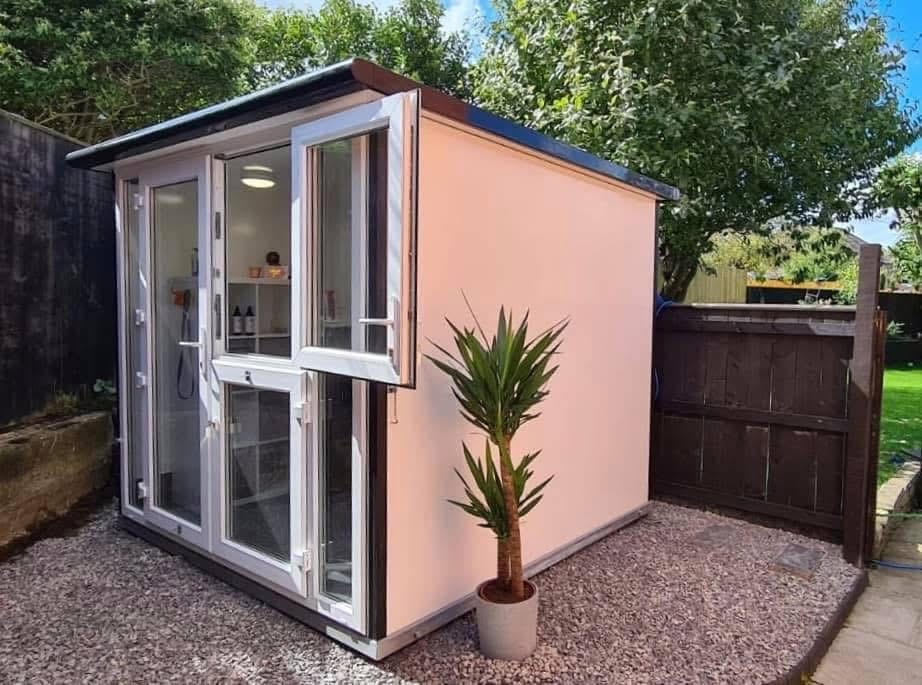 The purpose-built grooming pod at Collar and Comb